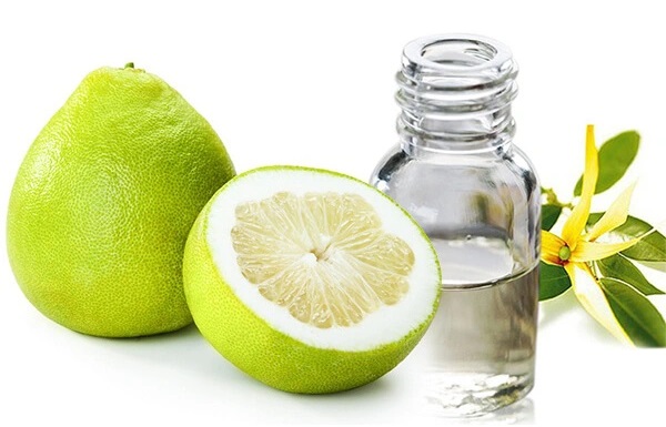 Tinh dầu bưởi là một trong các loại tinh dầu tốt cho tóc
