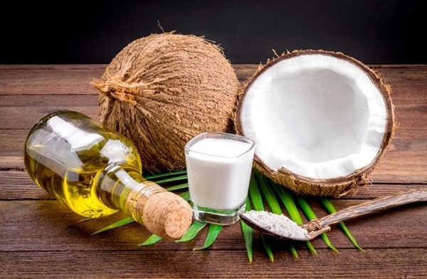 Tinh dầu dừa hỗ trợ chống oxy hóa, dưỡng ẩm da và tóc