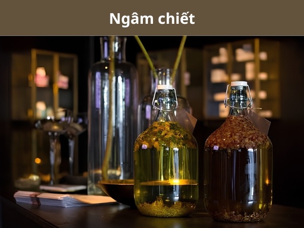  Ngân nguyên liệu thực vật trong dầu nền để hòa tan các hợp chất thơm