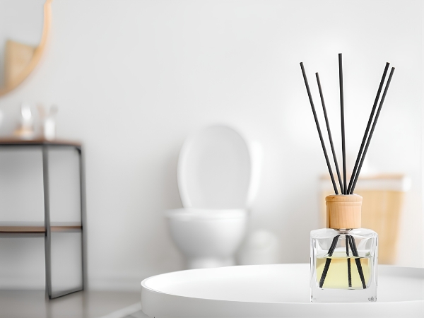 Nên dùng tinh dầu nào cho nhà vệ sinh